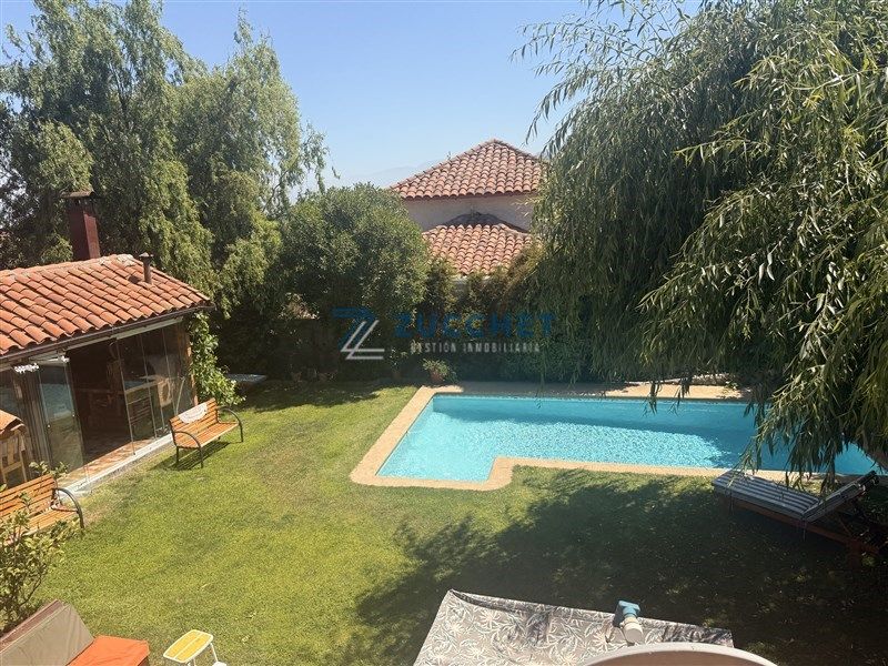 Casa con piscina y jardín en Peñalolén, publicada por Zucchet